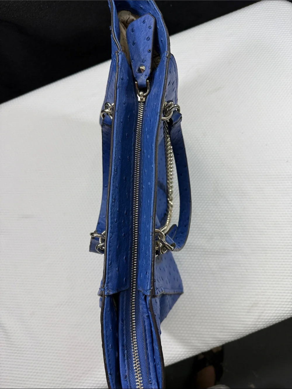 Guess Nikki Faux Ostrich Design Purse with Gold Chain ❤️